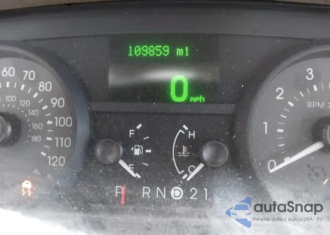 2010 Mercury Grand Marquis Ls (Fleet Only) z USA, uszkodzony, nr VIN 2MEBM7FV1AX636274